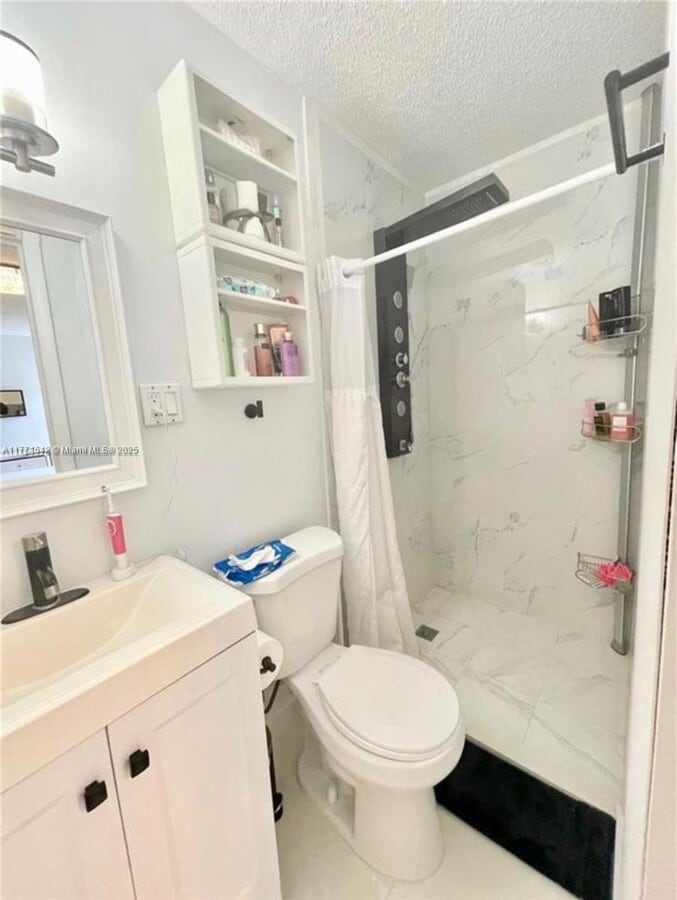 Photo - 18088 SW 137th Path Unit 0