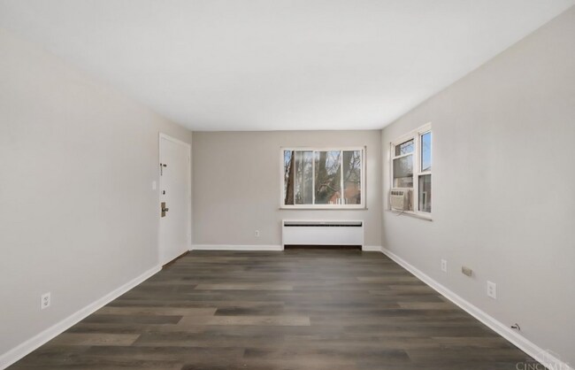Photo - 3910 E Gatewood Ln Unit Apt 1