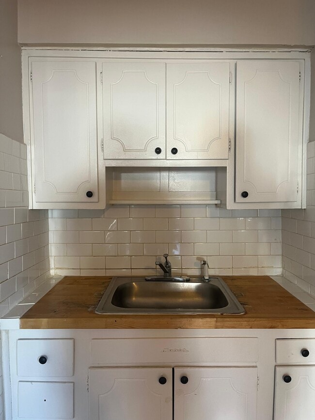 Photo - 67 W 53rd St