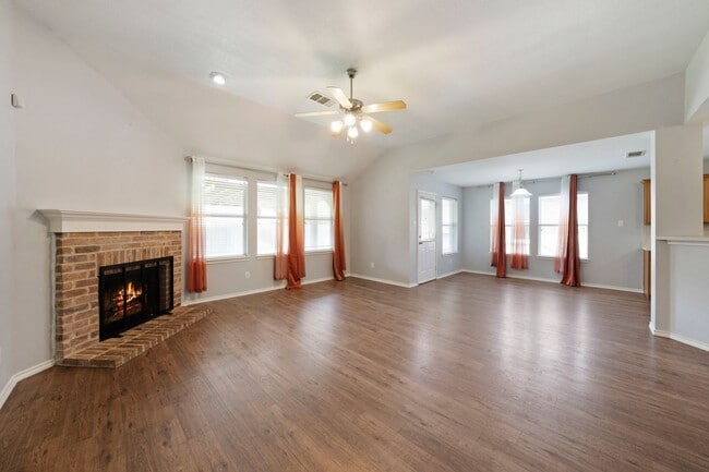 Photo - 2105 Arthur St