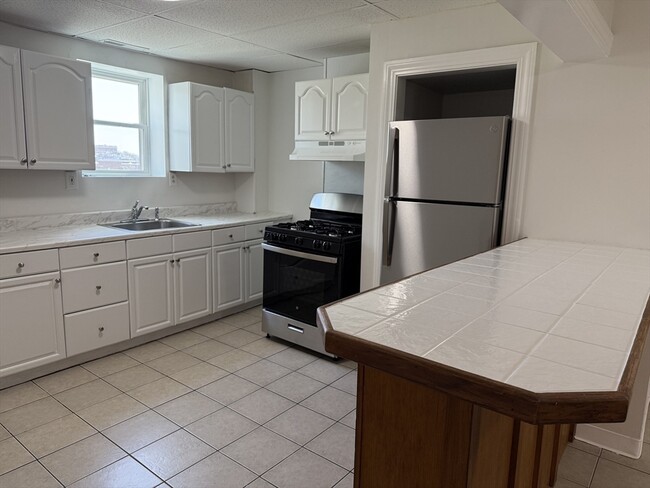 Photo - 65 Maverick Sq Unidad C Rental