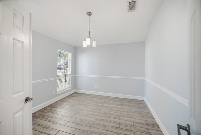 Photo - 3116 Creek Bank Ln