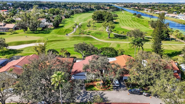 Photo - 661 Hollows Cir