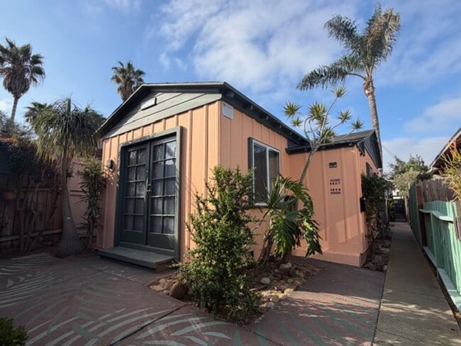 Building Photo - 4807-4809 Brighton Ave Unit 4809