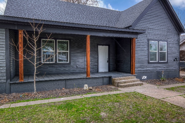 Building Photo - 1413 W Bankhead Hwy Rental