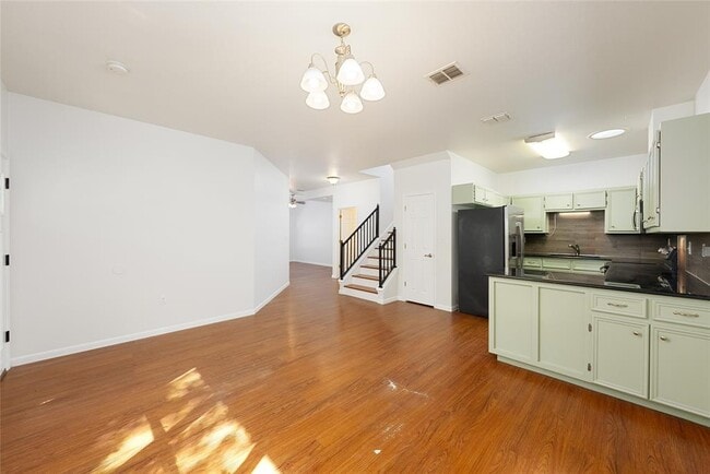 Photo - 4505 Red River St