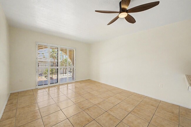 Photo - 3033 E Devonshire Ave