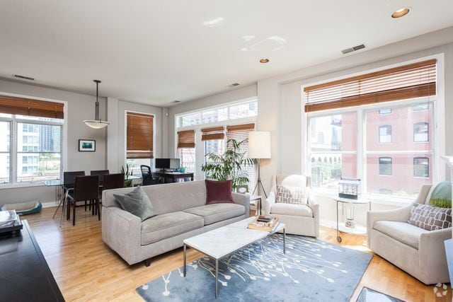 Building Photo - 550 W Fulton St Unit #  0405 Rental