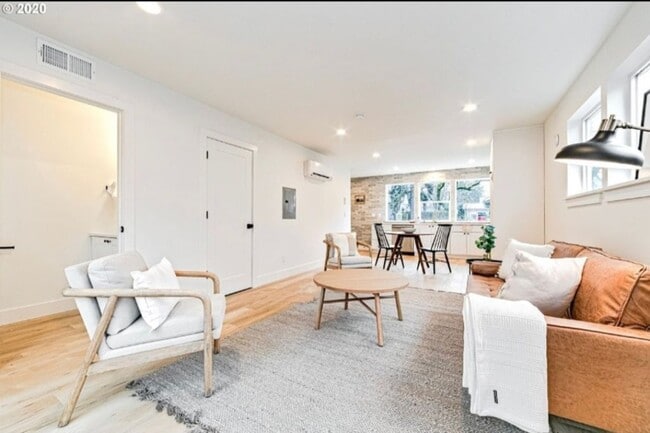 Photo - 617 N Lombard St