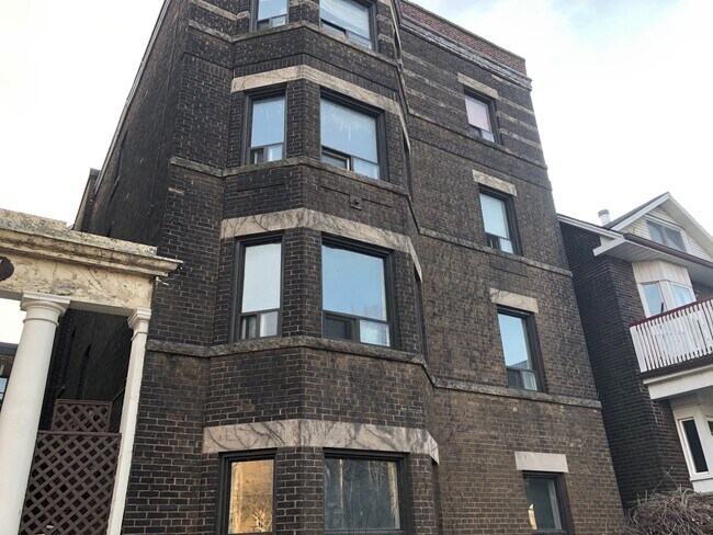 Photo - 1475 King St W