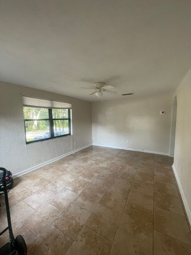 Photo - 2 Bed 1 Bath Home | Carport | Pet Friendly with Fenced Yard | Washer Dryer Hook Ups | Section 8 W...
