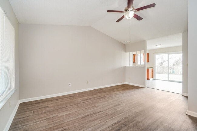 Photo - 3117 Falcon Bridge Dr