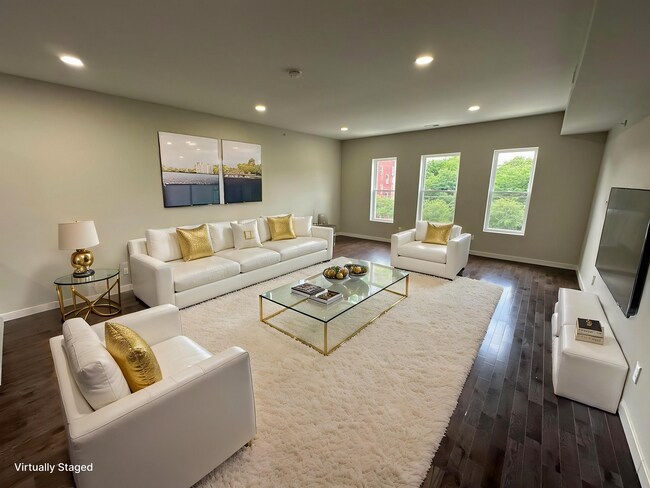 Building Photo - 3319 N 17th St Unit 3F