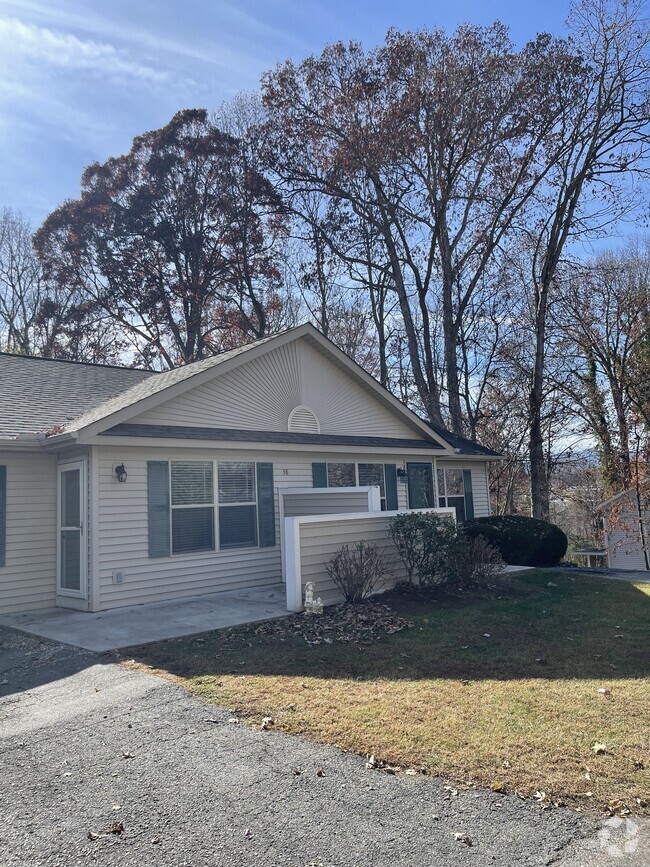 Apartments for Rent in Candler, NC 80 Rentals