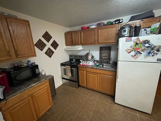 Photo - Cozy 2 bed unit available!