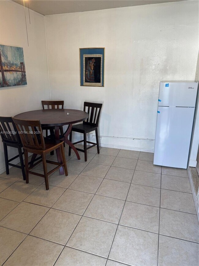 Photo - 510 NW 76th Ave