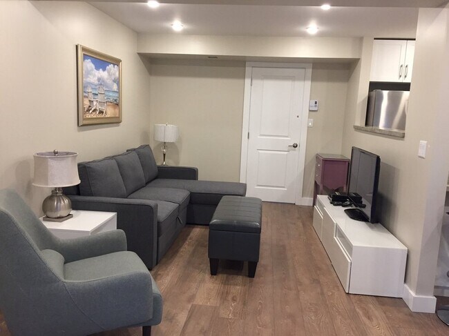 Photo - 2883 Dollarton Hwy