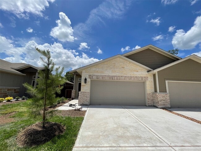 Building Photo - 9797 Grosbeak Ln