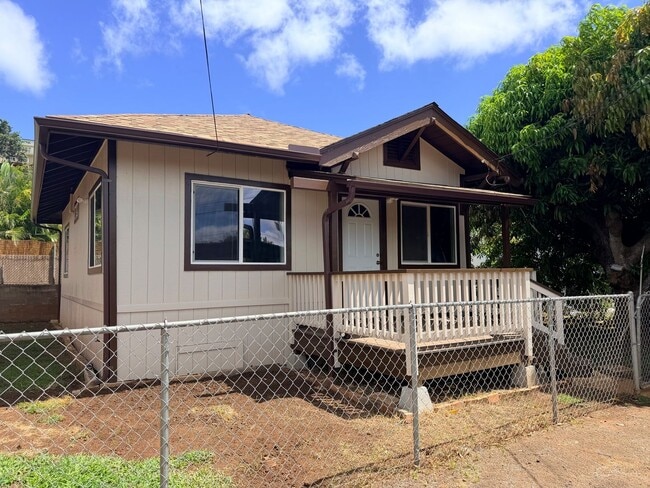 Building Photo - 3515 Maluhia St