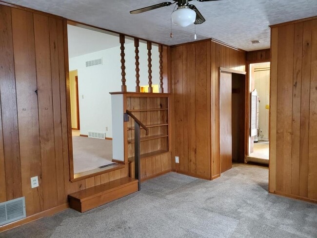 Photo - 1008 W 5th St