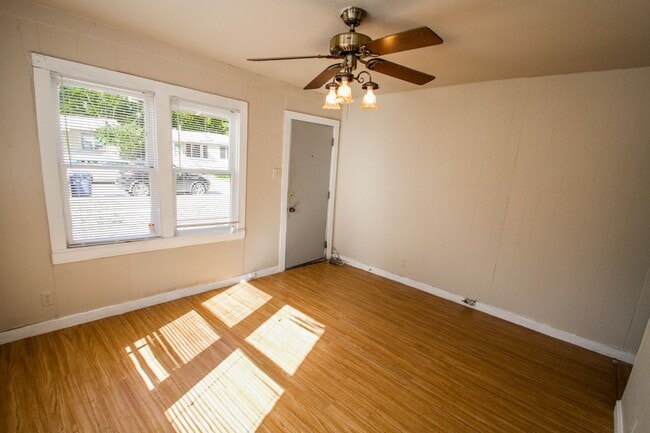 Photo - Cozy 2 Br/1 Ba Home Near At&t Center