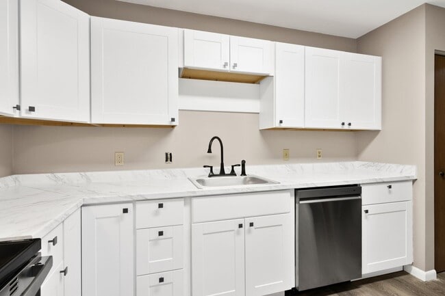 Photo - Modern 3-Bedroom Duplex in Holiday Hills, Traverse City