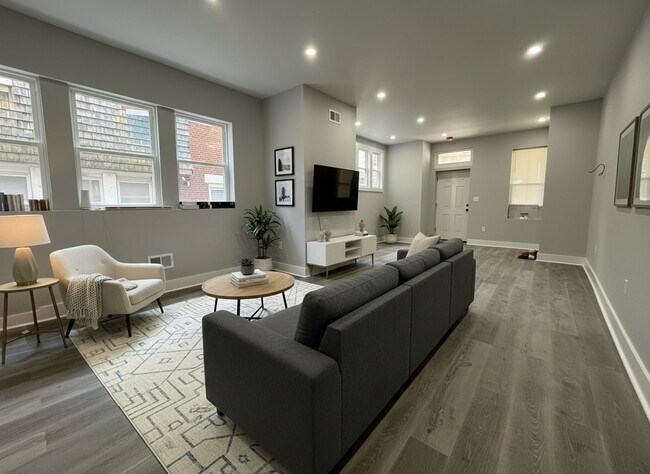 Photo - 4917 N 13th St Unit 1