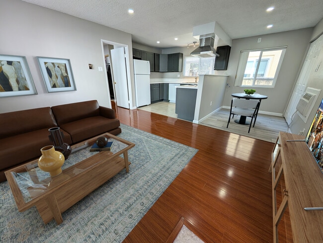 Building Photo - 470 S Los Robles Ave Unit 11