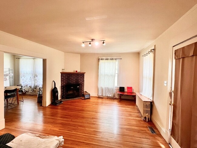 Photo - Charming 1920's Single family home near Scott Stadium & UVA for Rent