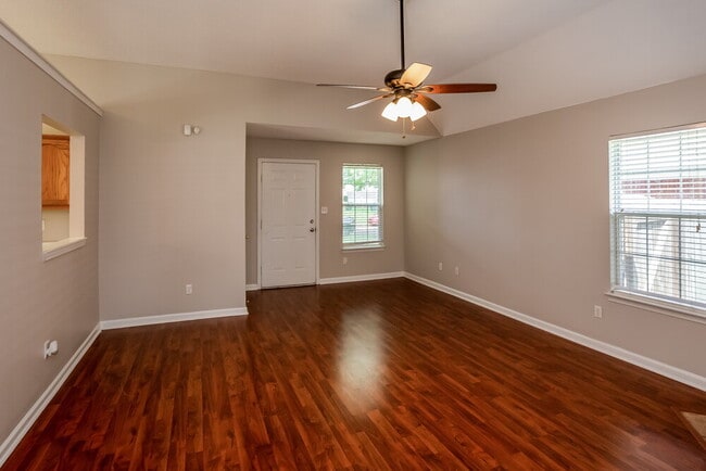 Photo - 5848 Kayla Dr