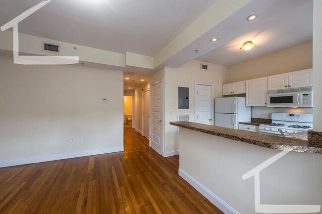 Building Photo - Allston 2 bed 2 Bath available 9/1