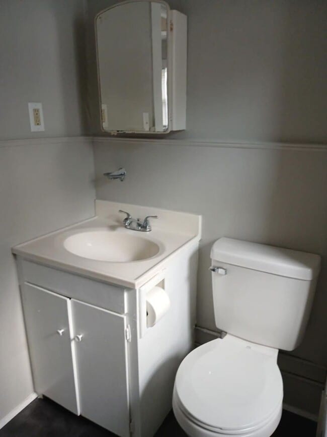 Photo - 2410 W Douglas Ave Unidad 2410 1/2