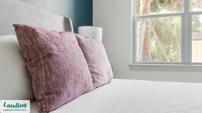 Photo - 1148 N Main St Unidad 127