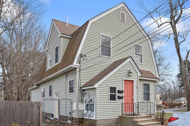 Photo - 20 Holt Rd Unit 2