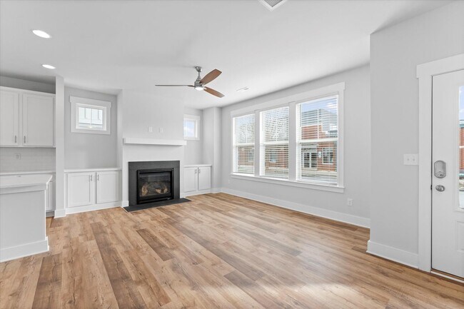 Photo - Stunning Lake Access End Unit Townhome Walking Distance to Downtown Davidson