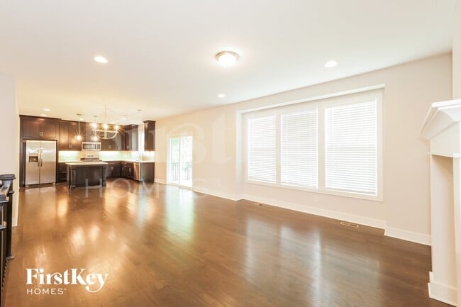 Photo - 1128 Blackpool Dr