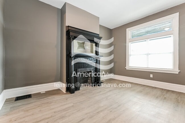 Photo - 253 Watson Blvd