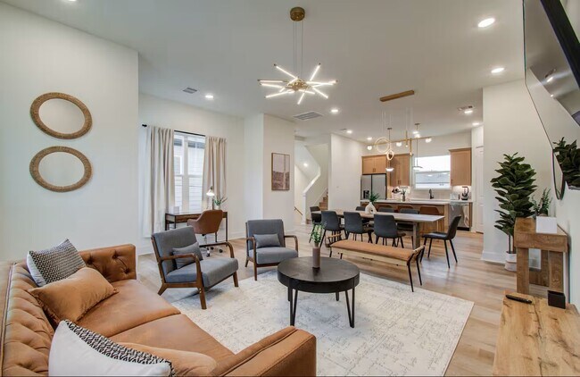 Photo - 3311 Daphne St