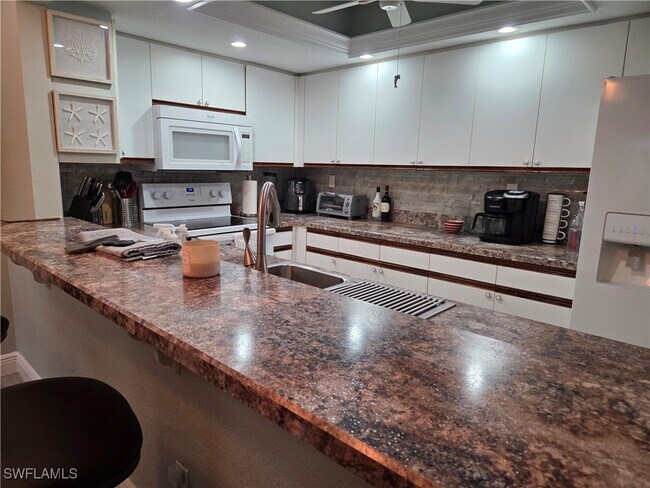 22161 Tallwood Ct Unit 703