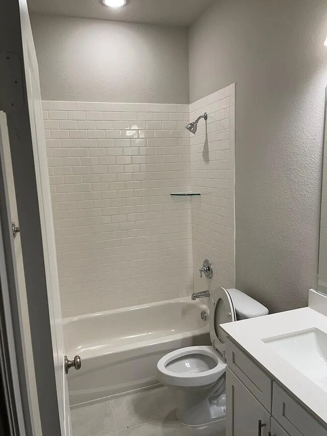 Photo - 207 Suma Dr