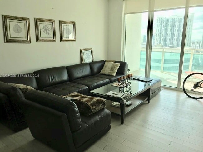 Photo - 950 Brickell Bay Dr Unit 2000
