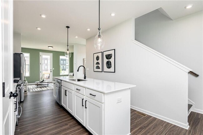 Photo - 1422 Creekside Cir NW