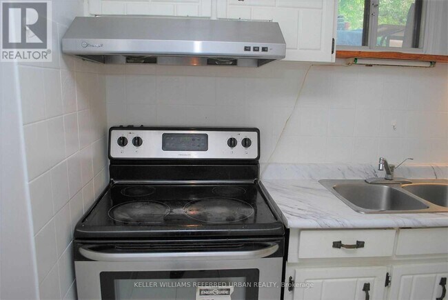 Photo - 53 Silvio Ave