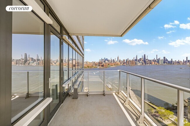 Building Photo - 2 Northside Piers Rental