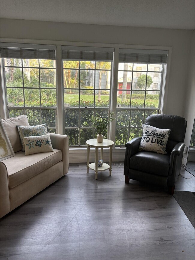 Photo - 5048 Heatherhill Ln