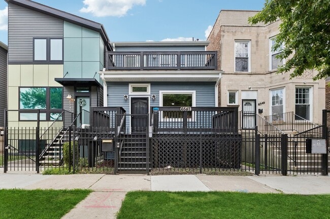 Building Photo - 6547 S Langley Ave