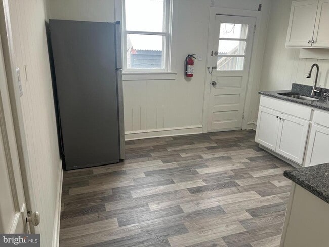 Photo - 38 S Main St Unit 2