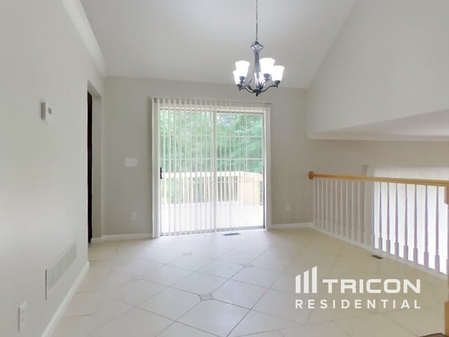 Photo - 3698 Autumn View Dr