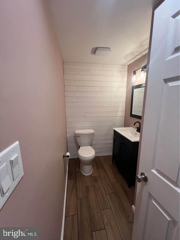 Photo - 214 Erford Rd