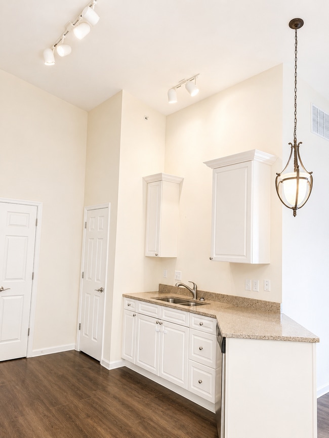 Photo - 6431 Brookfield Ct Dr Unit 203